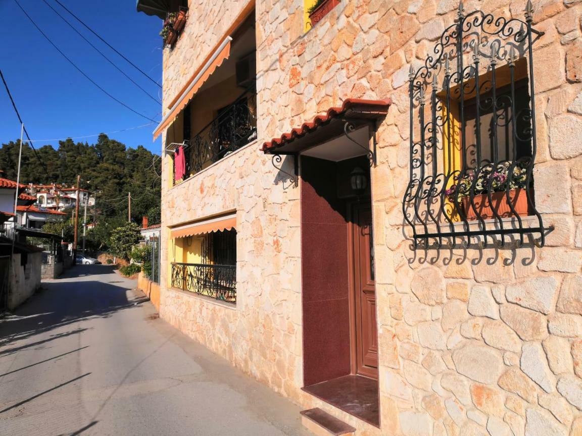 Comfortable Apartment Near The Central Beach نيا سكيوني المظهر الخارجي الصورة