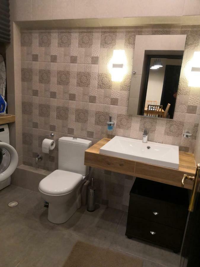 Comfortable Apartment Near The Central Beach نيا سكيوني المظهر الخارجي الصورة