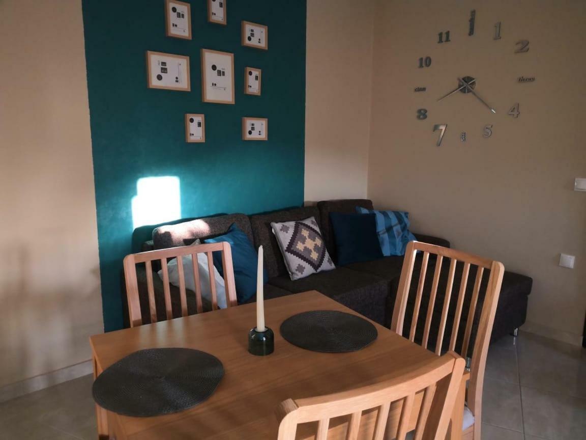 Comfortable Apartment Near The Central Beach نيا سكيوني المظهر الخارجي الصورة