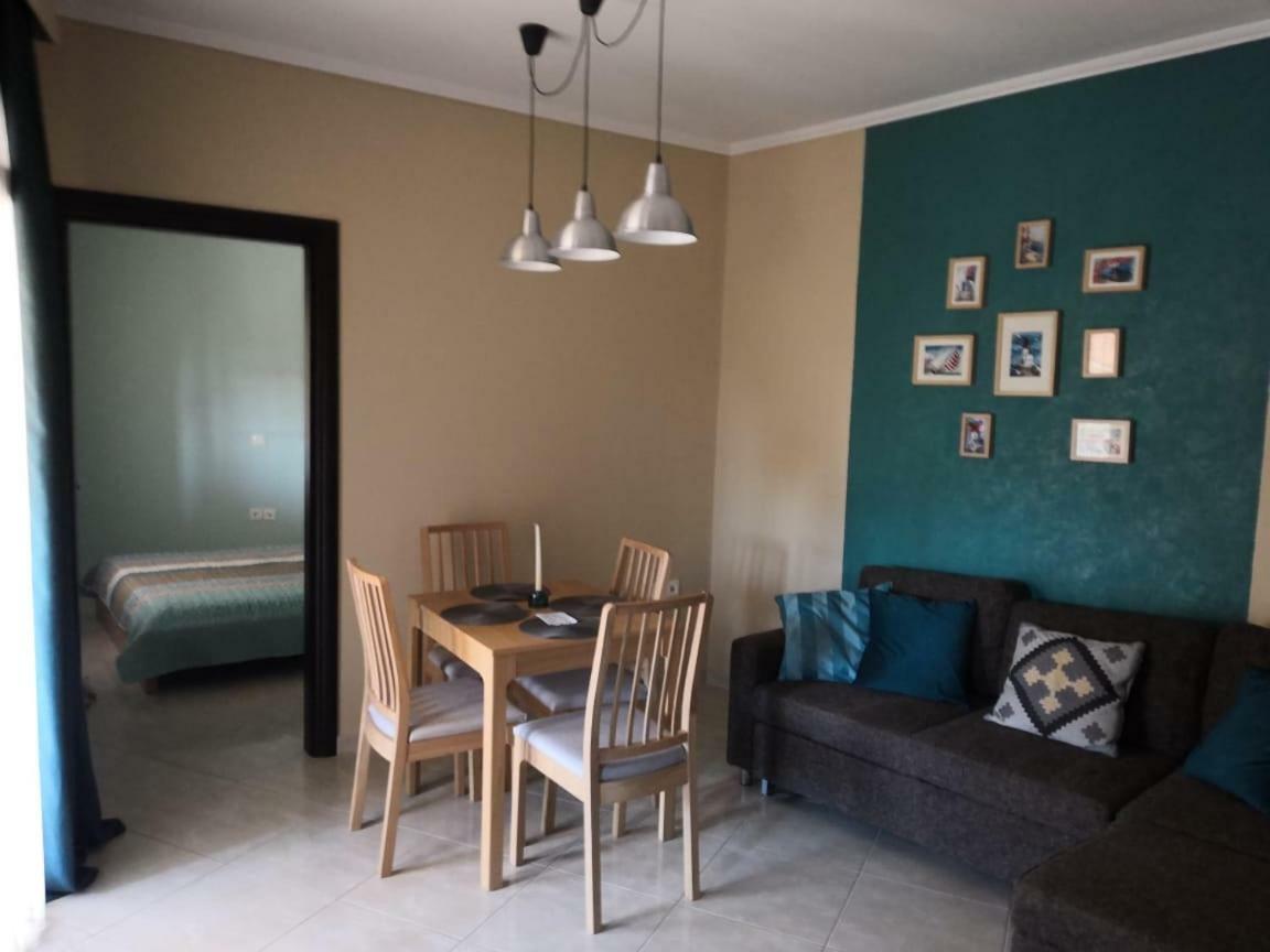 Comfortable Apartment Near The Central Beach نيا سكيوني المظهر الخارجي الصورة